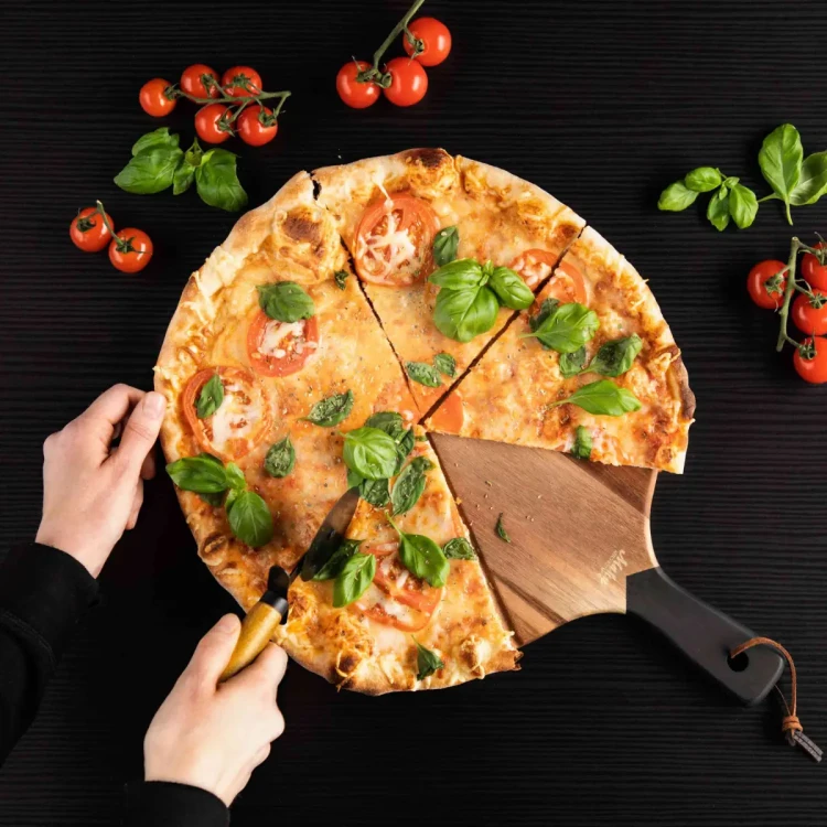 Maku-Kitchen-life-Zestaw-do-podawania-pizzy-Porjun.webp